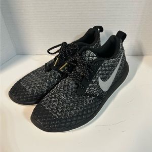 Nike Roshe 2 Flyknit Women's Size 9m Black Running Sneaker Shoes
